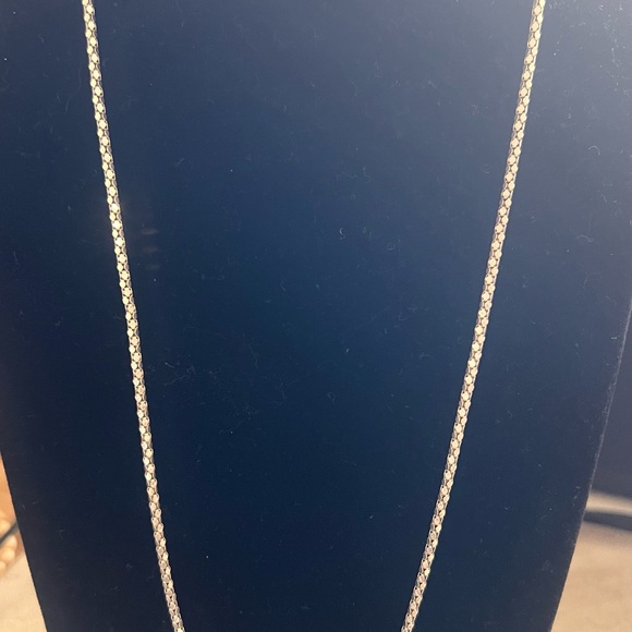 Accessories - Elegant Silver Chain Necklace